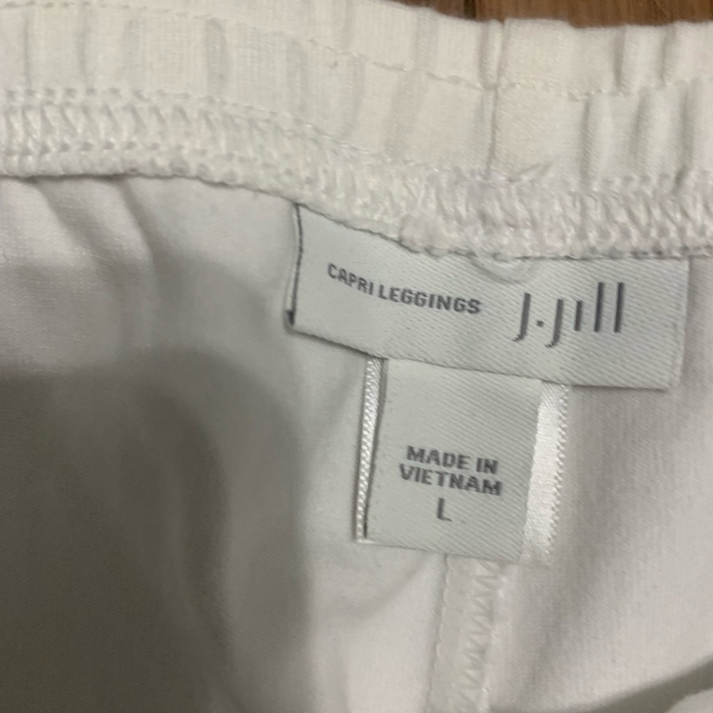 J. Jill white capri leggings NWOT size Large